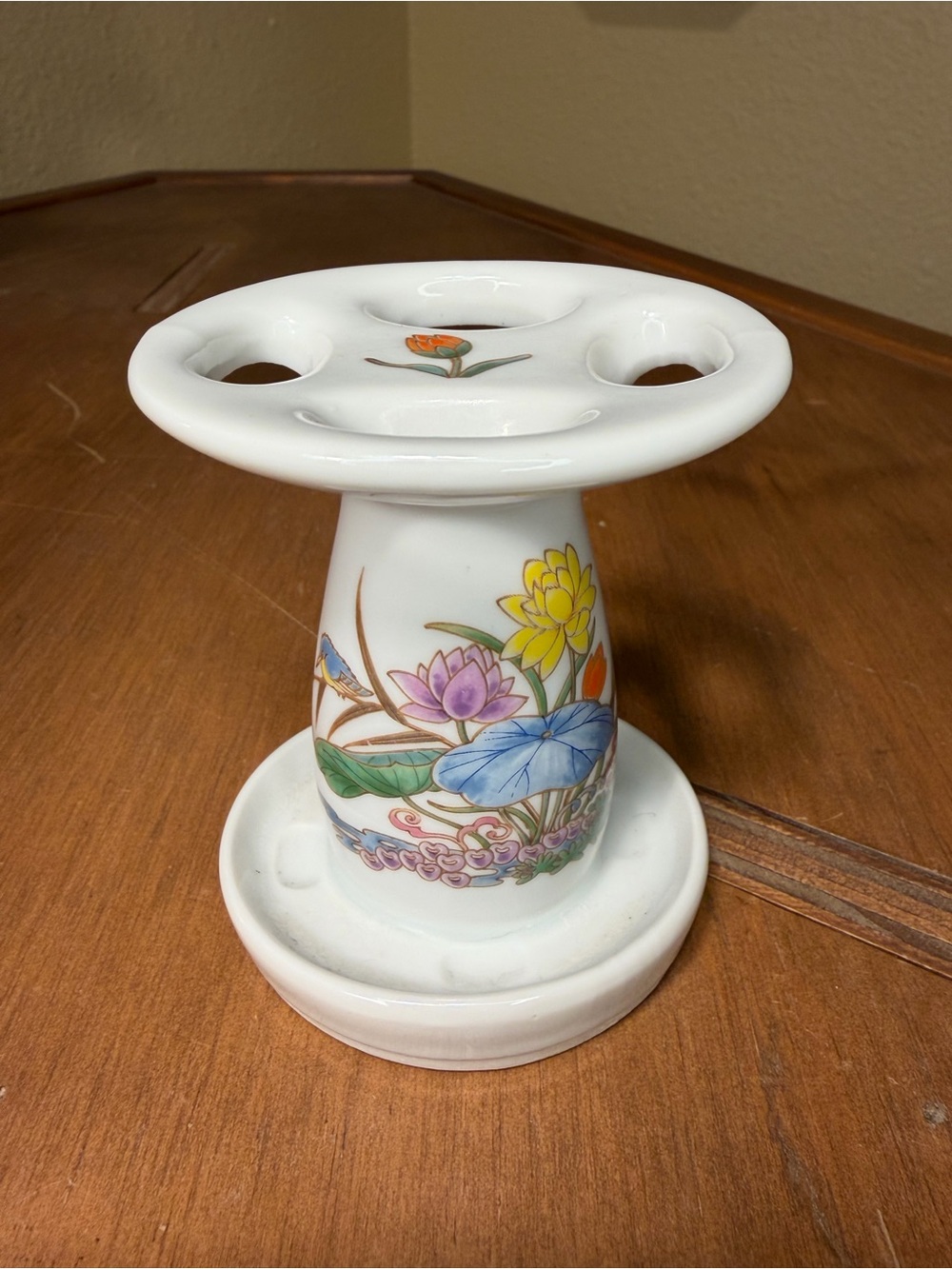 Takahashi of SF 1980 Pond Hand-Painted Chinoiserie Porcelain Toothbrush Holder